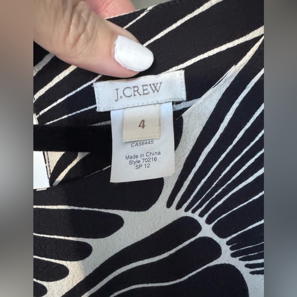 J. Crew Black and White Graphic Shell Motif Mini Dress Size 4 with 3/4 sleeves - Picture 6 of 12